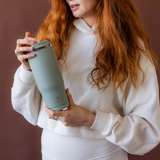 30-oz-groove-tumbler-y6 4Manna_Website_Lifestyles-17.jpg