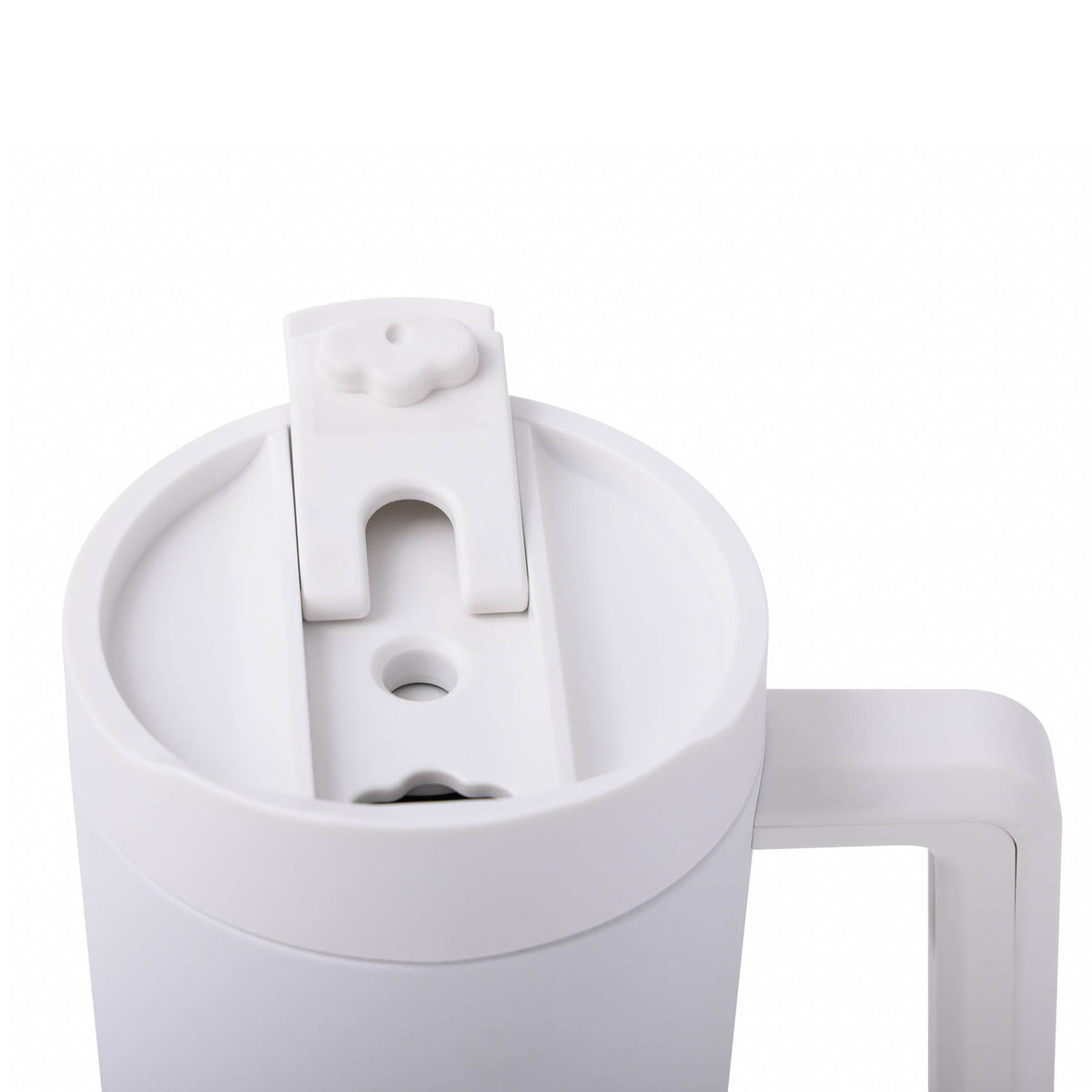 40-oz-top-tumbler-i1 CoreHome_MannaHydration_Whites_Raw-51.jpg